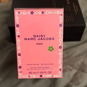 Marc Jacobs Daisy Pop Eau de Toilette - Pink and Purple